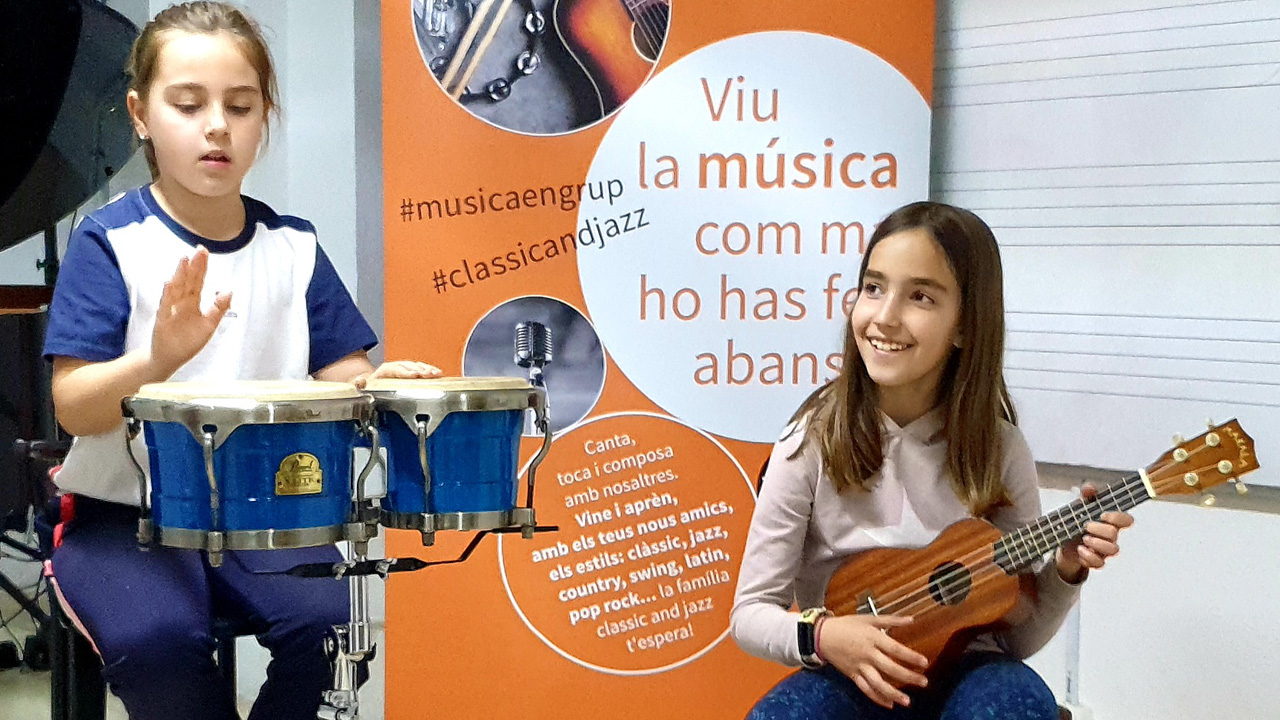 clases ukelele en les corts sarrià